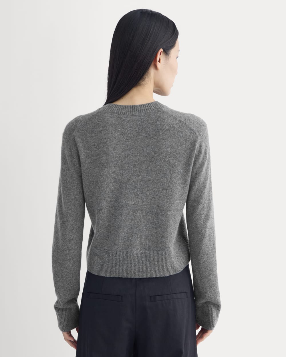 Cashmere Cropped High-V Sweater | Heather Charcoal