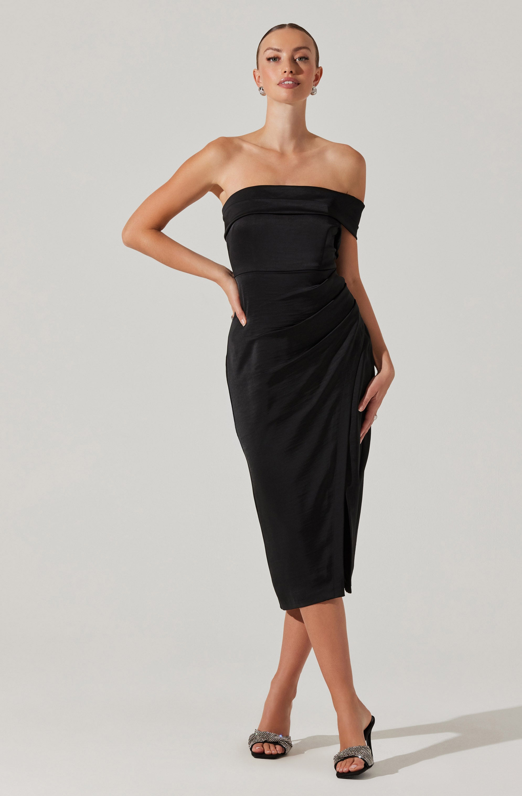 Gwyneria Off Shoulder Midi Dress